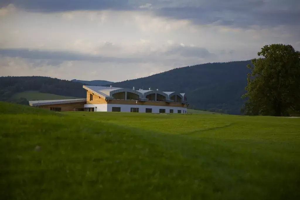 Grund Resort Golf and Ski